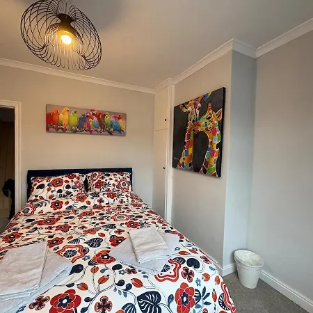 Lejlighed Bright Flat 2 Beds Great Location *