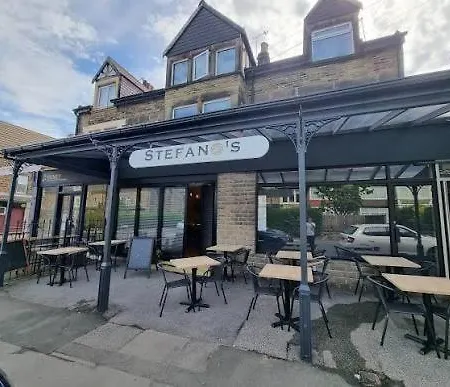 Bright Flat 2 Beds Great Location *