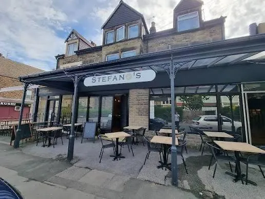 Bright Flat 2 Beds Great Location *