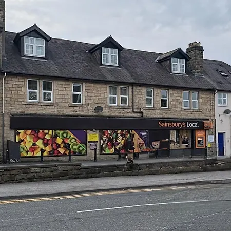 Bright Flat 2 Beds Great Location *